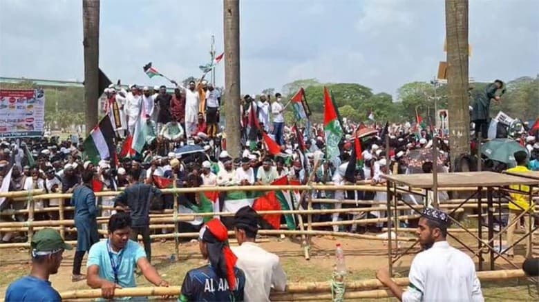 ‘মার্চ ফর গাজা’য় অংশ নিতে সোহরাওয়ার্দী উদ্যানে জনতার ঢল