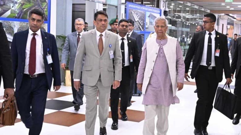 কাতারের উদ্দেশে ঢাকা ছাড়লেন প্রধান উপদেষ্টা