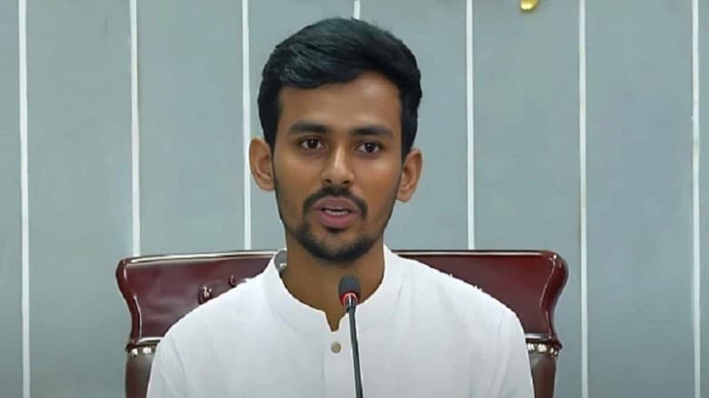 রাজনৈতিক ভবিষ্যৎ নিয়ে যা বললেন উপদেষ্টা আসিফ