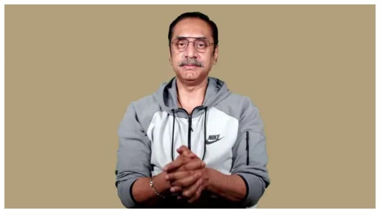 দেশে যারা আছেন হাসনাতকে বুক দিয়ে আগলে রাখুন: পিনাকী