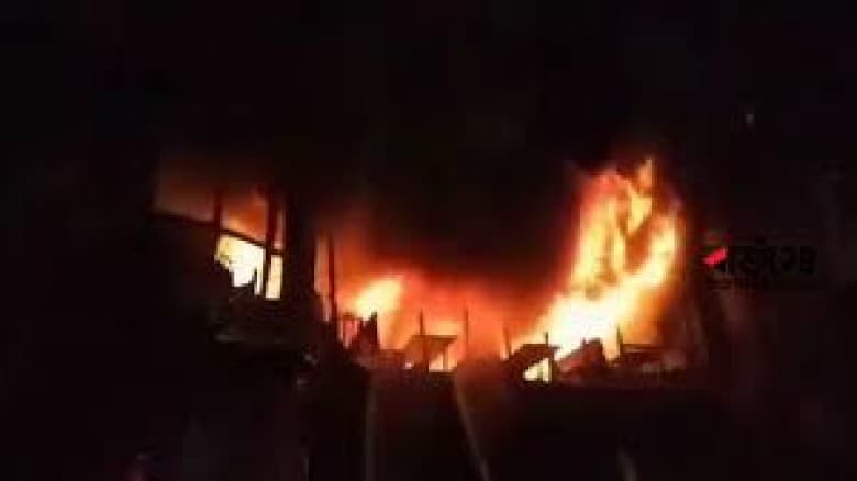 বেইলি রোডে রেস্তোরাঁয় আগুন, কাজ করছে ফায়ার সার্ভিসের ৮ ইউনিট