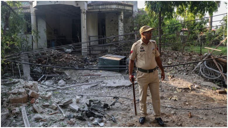 ভারতের জম্মু-কাশ্মির থেকে হজ ফ্লাইট বাতিল