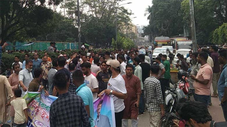 আজও ঢাকার দুই স্থানে সড়ক বিক্ষোভ