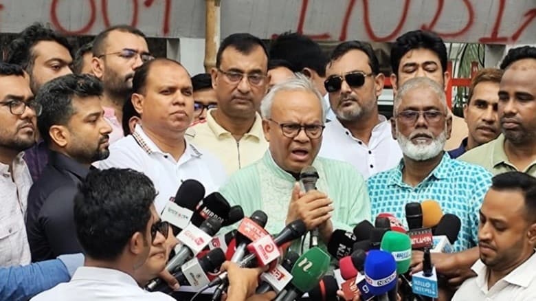 ডানে-বামে তাকিয়ে দেশ শাসন করুন: রিজভী সাদৃশ্য হেডলাইন