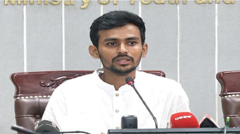গায়ের জোরে নগর ভবন বন্ধ করে আন্দোলন করছে বিএনপি: উপদেষ্টা আসিফ মাহমুদ