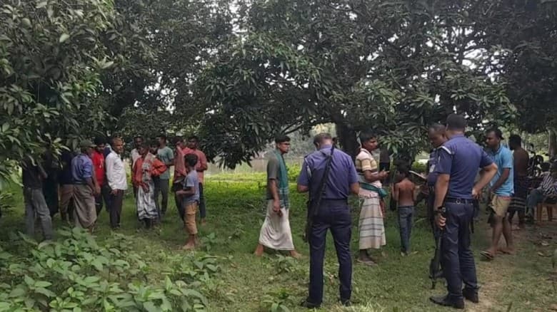 আমপাড়াকে কেন্দ্র করে বিএনপির দু’গ্রুপে সংঘর্ষ, গোলাগুলি