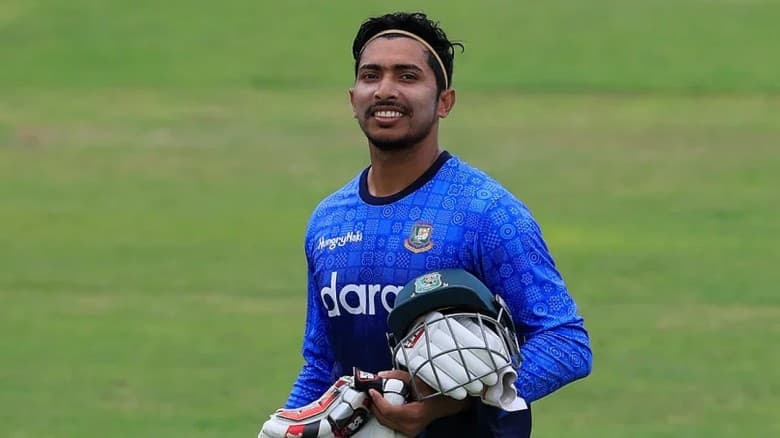 পাকিস্তান সফর থেকে ছিটকে গেলেন সৌম্য