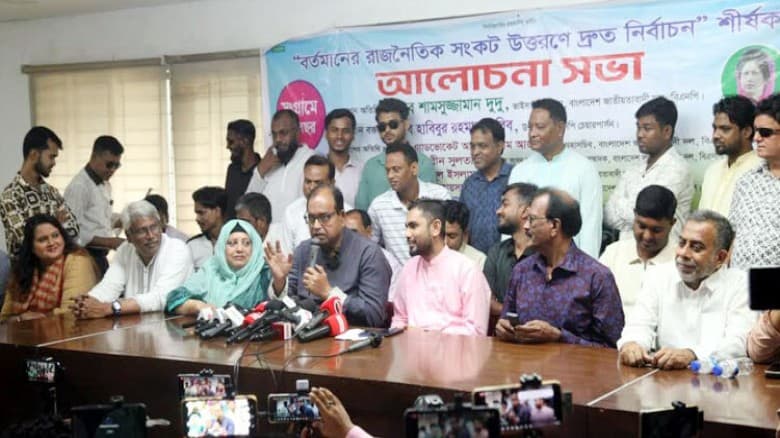 তিন উপদেষ্টাকে বহিষ্কার না করলে সরকার প্রশ্নবিদ্ধ হবে: দুদু