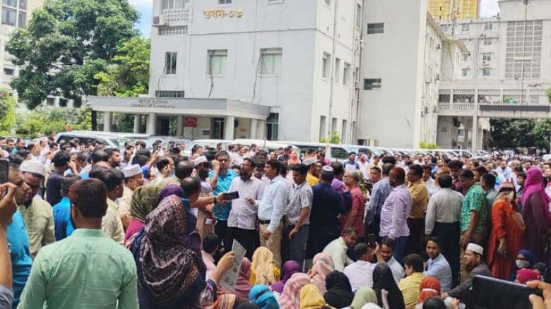 সচিবালয়ে সঙ্কট নিরসনে ৮ সদস্যের সচিব কমিটি