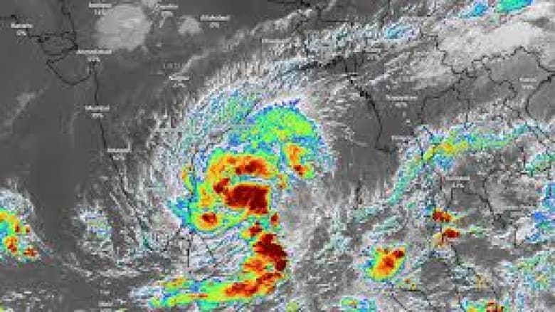 বঙ্গোপসাগরে নিম্নচাপ, ৪ বন্দরে সতর্কবার্তা