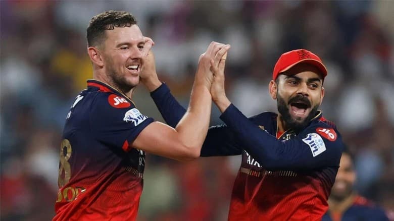 পাঞ্জাবকে উড়িয়ে আইপিএলের ফাইনালে বেঙ্গালুরু
