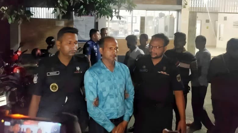 সেনাকল্যাণ সংস্থার ট্রাক আটকে চাঁদা দাবি, এনসিপি নেতা গ্রেপ্তার