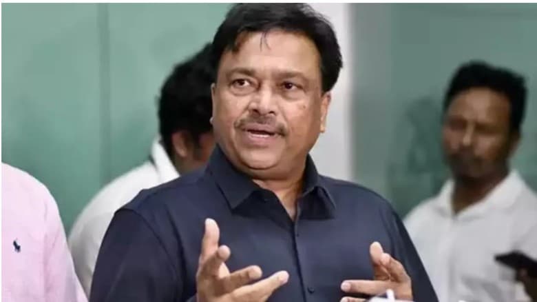 দেশ ছাড়ার গুজব উড়িয়ে লড়াইয়ের ঘোষণা ফারুকের