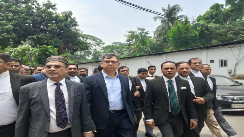নিজের গুম হওয়ার অভিযোগ জমা দিলেন সালাহউদ্দিন আহমেদ