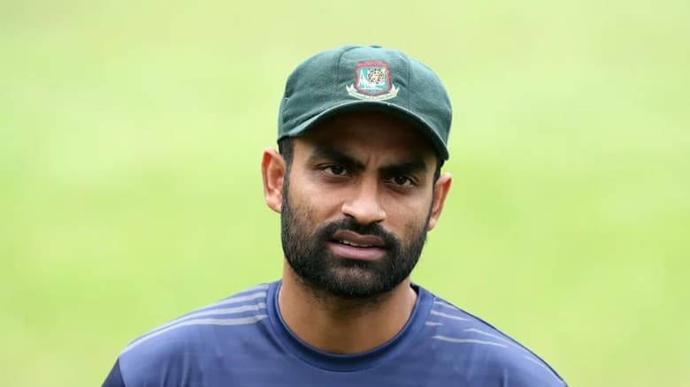 পাকিস্তানের ব্যাট কোম্পানিতে গিয়েছিলেন তামিম