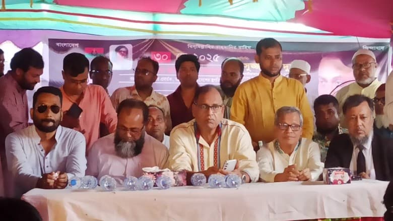 সংস্কারের নামে হাসিনার মতো উন্নয়নের সবক শোনাচ্ছে সরকার : দুদু