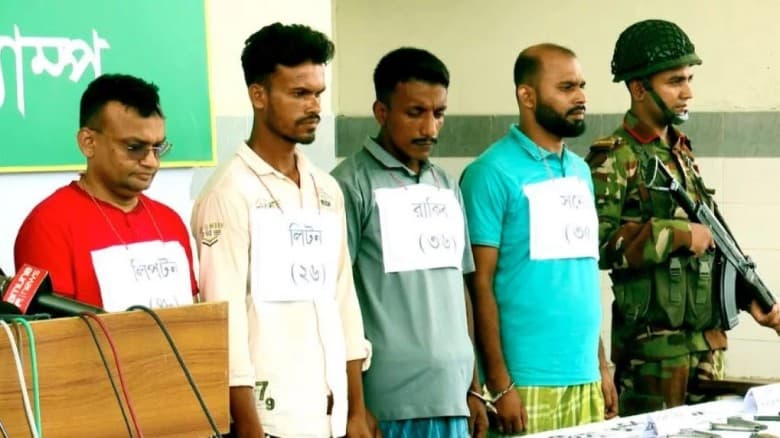 কুষ্টিয়ায় তিন সহযোগীসহ যুবলীগ নেতা গ্রেপ্তার
