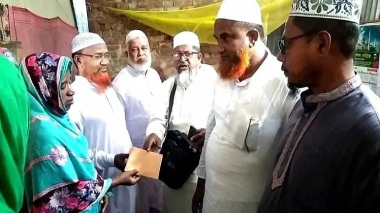 দিনাজপুরে শহীদ সূর্যের পরিবারকে আর্থিক সহায়তা জামায়াতের