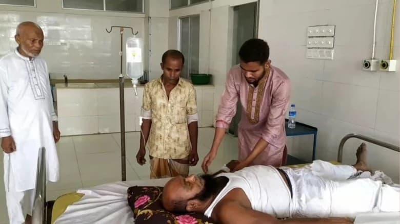 ‘ইমামতি নিয়ে বিরোধ’, হামলায় আহত ৮