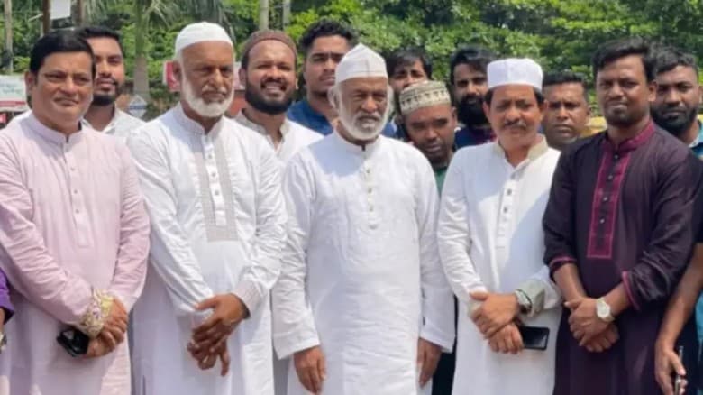শহীদের স্মরণে কোরবানি দিলেন বিএনপি নেতা মঈন খান