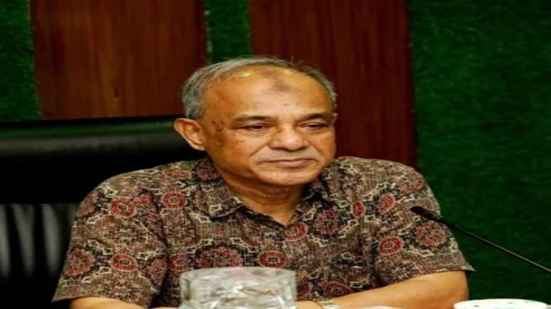 পুলিশের কাছে ভারি ‘মারণাস্ত্র’ থাকবে না: স্বরাষ্ট্র উপদেষ্টা