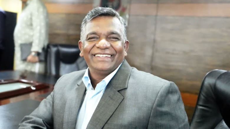 ক্রীড়াঙ্গন সংস্কার ও কোচ ক্যাবরেরাকে নিয়ে যা বললেন উপদেষ্টা