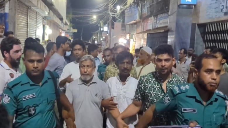 রাজশাহী আবাসিক হোটেল থেকে আ. লীগ নেতা গ্রেপ্তার