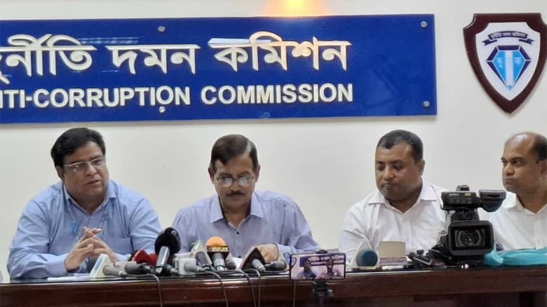 এনবিআর সংস্কার ঐক্য পরিষদের সভাপতিসহ ৬ কর্মকর্তার বিরুদ্ধে অনুসন্ধানে দুদক