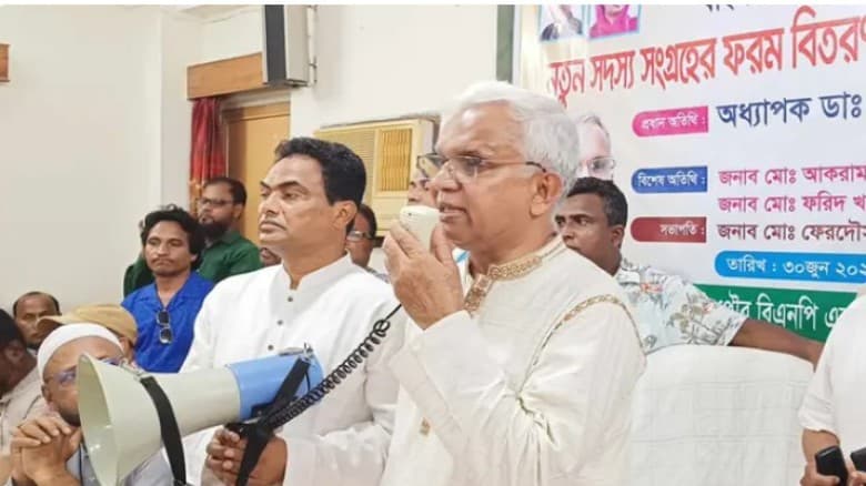 “জনগণের সিদ্ধান্ত নিজেদের মতো নেবেন না”—অন্তর্বর্তী সরকারকে ডা. জাহিদ