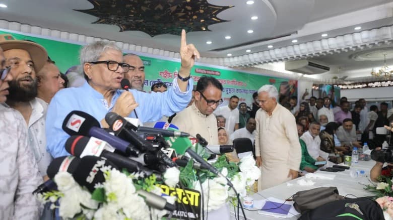 নির্বাচিত সরকারের চেয়ে কোনো সরকার শক্তিশালী নয় : মির্জা ফখরুল