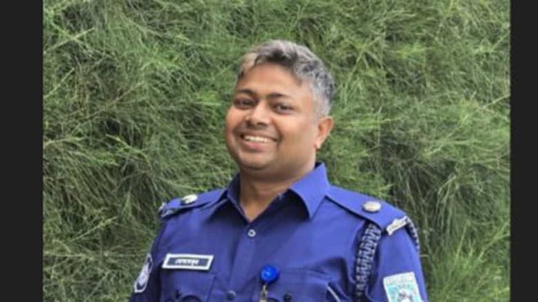 গোপালগঞ্জের ঘটনা নিয়ে ফেসবুকে ট্রল, এএসপি প্রত্যাহার 