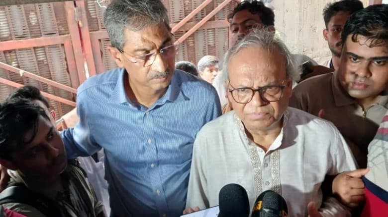 ঘনবসতিপূর্ণ এলাকায় প্রশিক্ষণ বিমান উড্ডয়ন নিয়ে প্রশ্ন রিজভীর