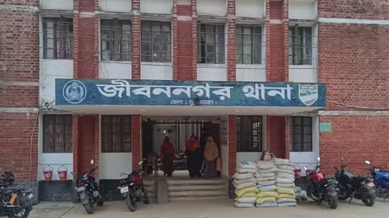 বিয়ের প্রলোভনে স্কুলছাত্রীকে ধর্ষণ, যুবক গ্রেপ্তার