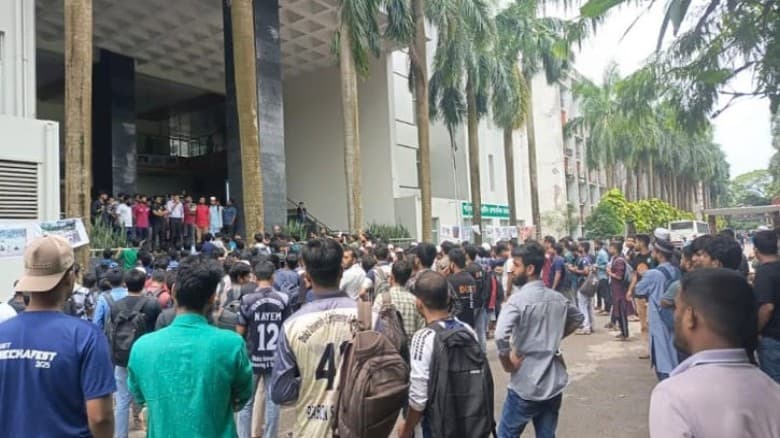 সমকামিতার অভিযোগে ডুয়েটের ৫ শিক্ষার্থী বহিষ্কার
