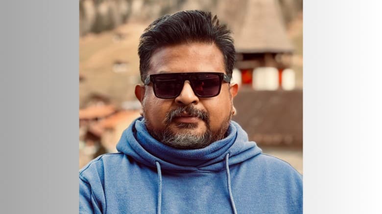 এক বছরও হয়নি, অথচ বিভেদে ভরপুর: জুলকারনাইন সায়ের