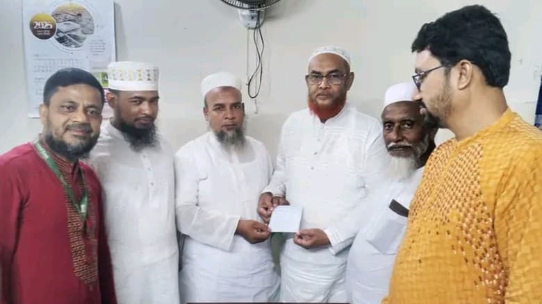 জমিয়ত উলামায়ে নেতা যোগ দিলেন  জামায়াতে ইসলামীতে