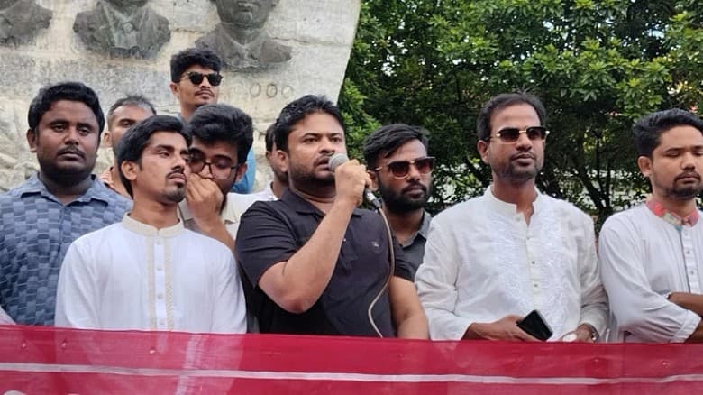 দুর্নীতিগ্রস্ত রাবি ভিসির চেয়ার টেনে পদ্মায় ফেলে দিন:  রাবি ছাত্রদল সভাপতি