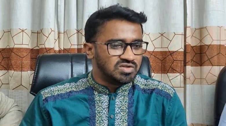 ‘জুলাই যোদ্ধা’ পরিচয়ে আরেকটি মব তৈরি হচ্ছে শাহবাগে : রাশেদ খান