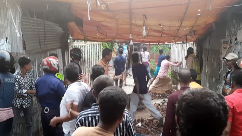 বাগেরহাটে বিএনপির দু’পক্ষের দফায় দফায় সংঘর্ষ, আহত ৫০