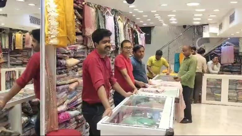 বাংলাদেশিদের ভিসা না দেওয়ায় ব্যাপক ক্ষতির মুখে কলকাতার ব্যবসায়ীরা