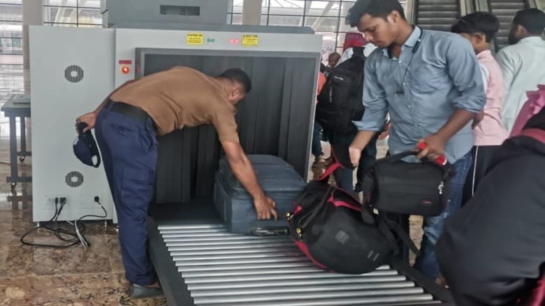 দেশে প্রথমবার কক্সবাজার রেলস্টেশনে বসলো লাগেজ স্ক্যানার