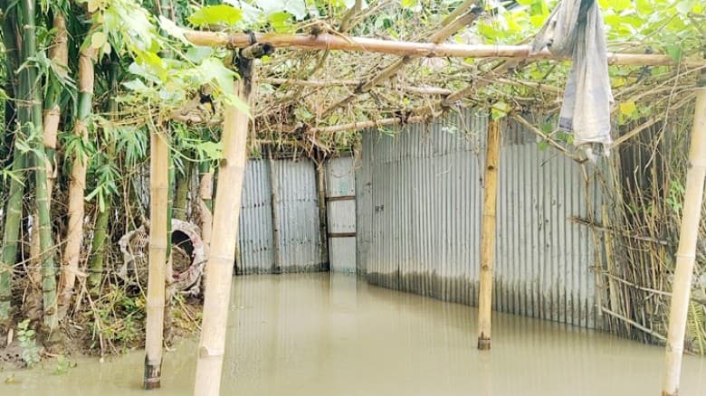 লালমনিরহাটে ৫ হাজার পরিবার পানিবন্দি