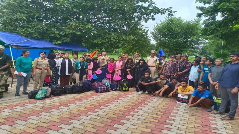 চুয়াডাঙ্গা সীমান্তে ২২ বাংলাদেশীকে হস্তান্তর করলো  বিএসএফ