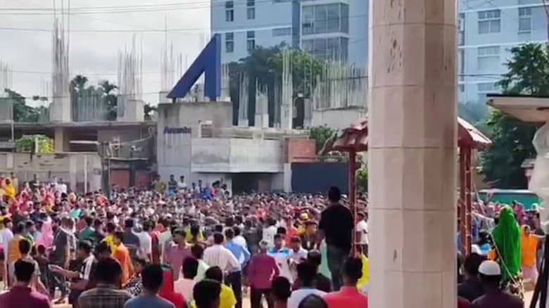 আশুলিয়ায় বেতন বকেয়া, ১৫ কারখানায় ছুটি