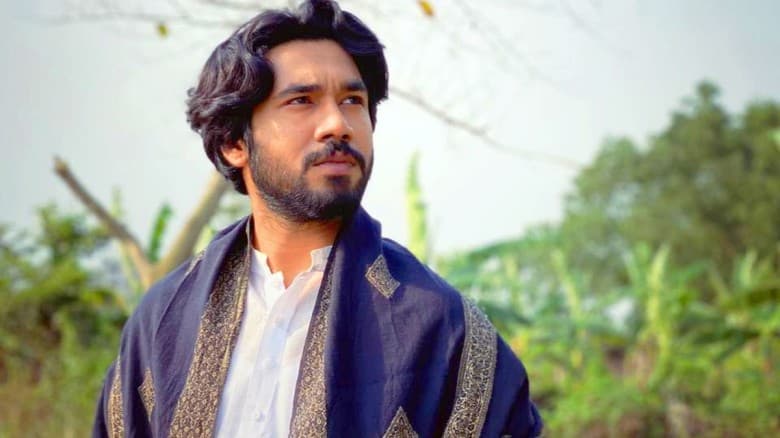 আমার ছবিতে সবচেয়ে পচা জুতাটা নিক্ষেপ করো : খাইরুল বাসার