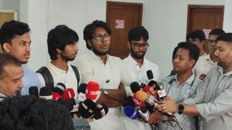 ডাকসু নির্বাচনে স্বতন্ত্র আংশিক প্যানেলে লড়বেন এবি জুবায়ের-মোসাদ্দেকরা