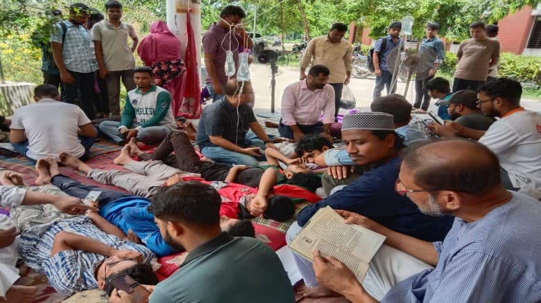 তিন ভাগে বিভক্ত  বেরোবির অনশনকারীরা