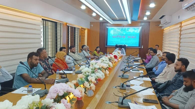 চুয়াডাঙ্গায় স্কুল-কলেজের শিক্ষার্থীদের মোবাইল ব্যবহার নিষিদ্ধ
