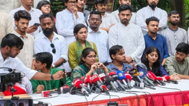 স্বতন্ত্র শিক্ষার্থী ঐক্য’ প্যানেল ঘোষণা করলেন ভিপি প্রার্থী উমামা ফাতেমা