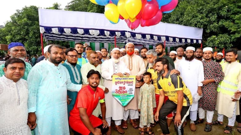 বগুড়া শহর জামায়াতের উদ্যোগে ফুটবল টুর্ণামেন্টের উদ্বোধন